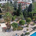 Rena Aparthotel