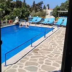 Villa Rena Aparthotel 4*