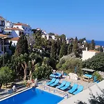 Villa Rena 4* Batsi