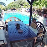 Rena Appart hôtel Batsi