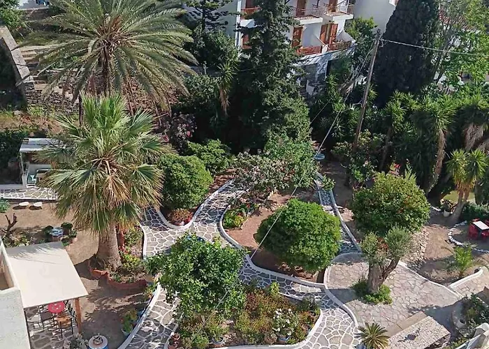 Rena アパートホテル