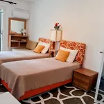 Apartahotel Rena 4*