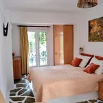 Rena Apartahotel Batsi