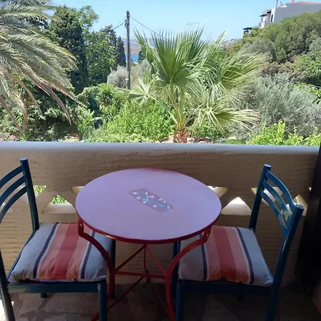 Villa Rena 3* Batsi (Andros)