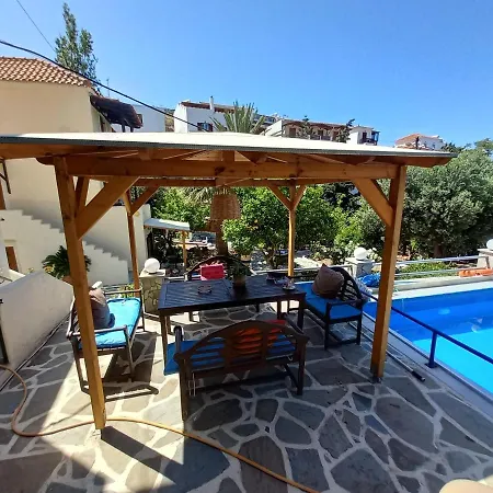 Villa Rena 3* Batsi (Andros)