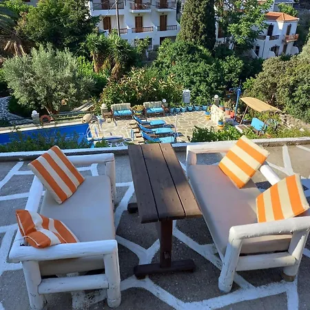 Villa Rena 4* Batsi