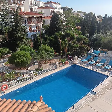 Apartahotel Rena 4*