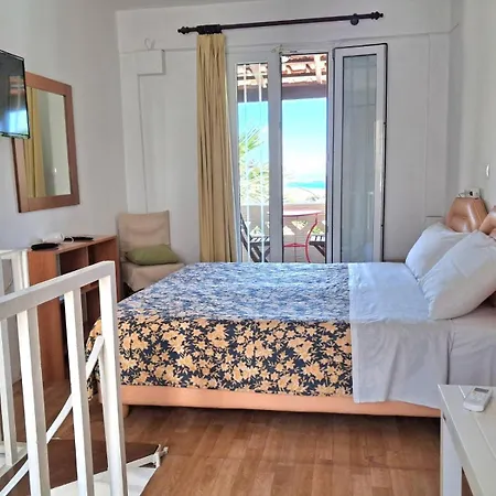 Rena Aparthotel 4*