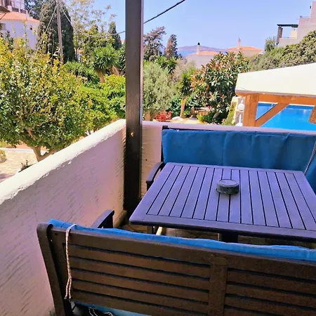 Aparthotel Rena 4*