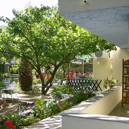 Apart Otel Villa Rena Batsi