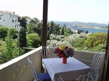 Rena Hotel apartamentowy Batsi