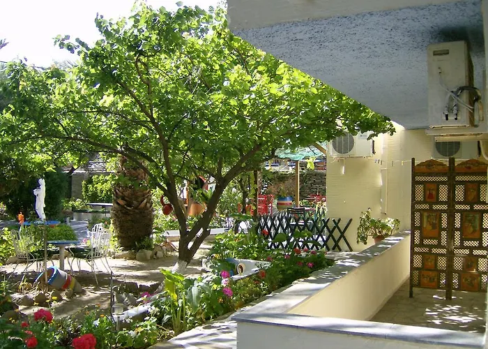 Lejlighedshotel Rena Mpatsi